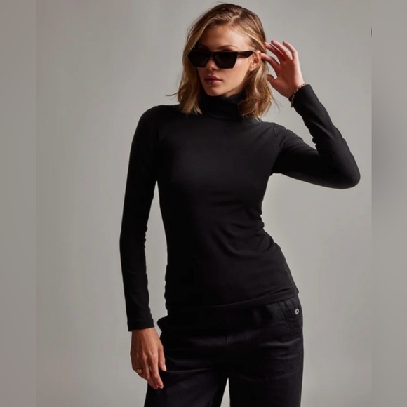 JAMES PERSE Black Turtleneck Shirt Top Blouse Classic Minimalist Lightweight - Picture 1 of 11